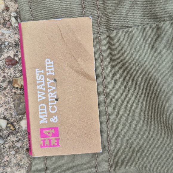 Merona Capri Pants Women Size 6 Fit 4 Beige Low Rise  Box4 - Picture 7 of 8